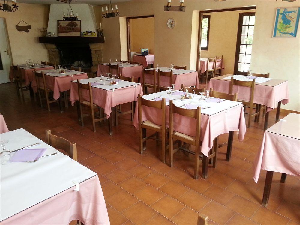 Hotel Restaurant Les 3 Chenes เฟรฌูส ภายนอก รูปภาพ