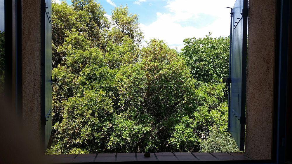 Hotel Restaurant Les 3 Chenes เฟรฌูส ภายนอก รูปภาพ