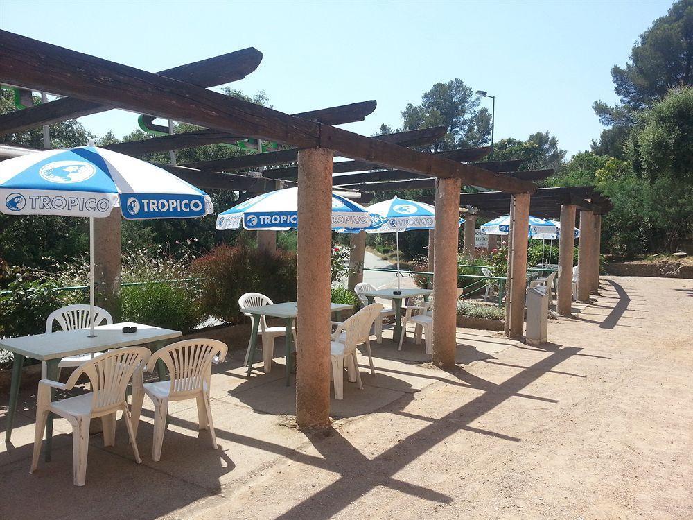 Hotel Restaurant Les 3 Chenes เฟรฌูส ภายนอก รูปภาพ