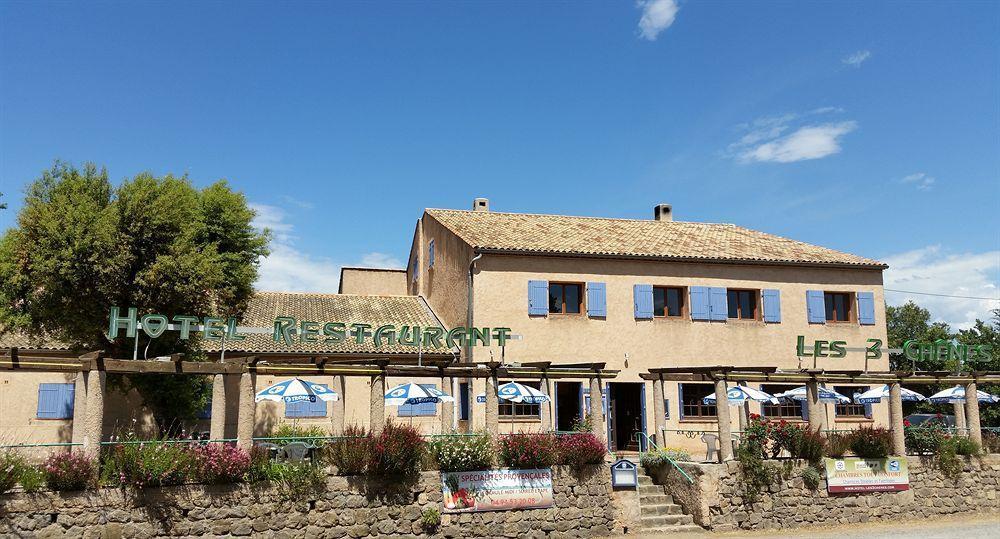 Hotel Restaurant Les 3 Chenes เฟรฌูส ภายนอก รูปภาพ