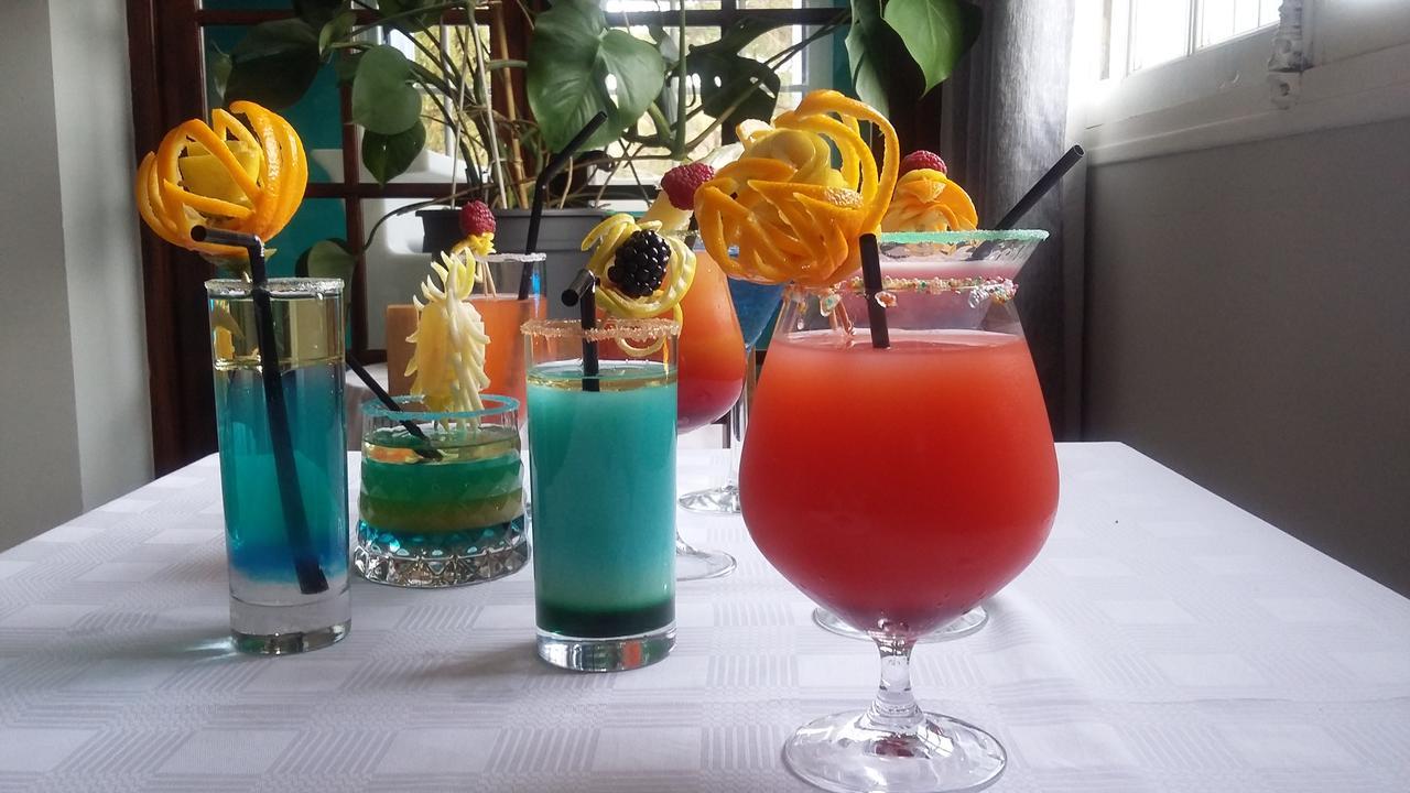 Hotel Restaurant Les 3 Chenes เฟรฌูส ภายนอก รูปภาพ
