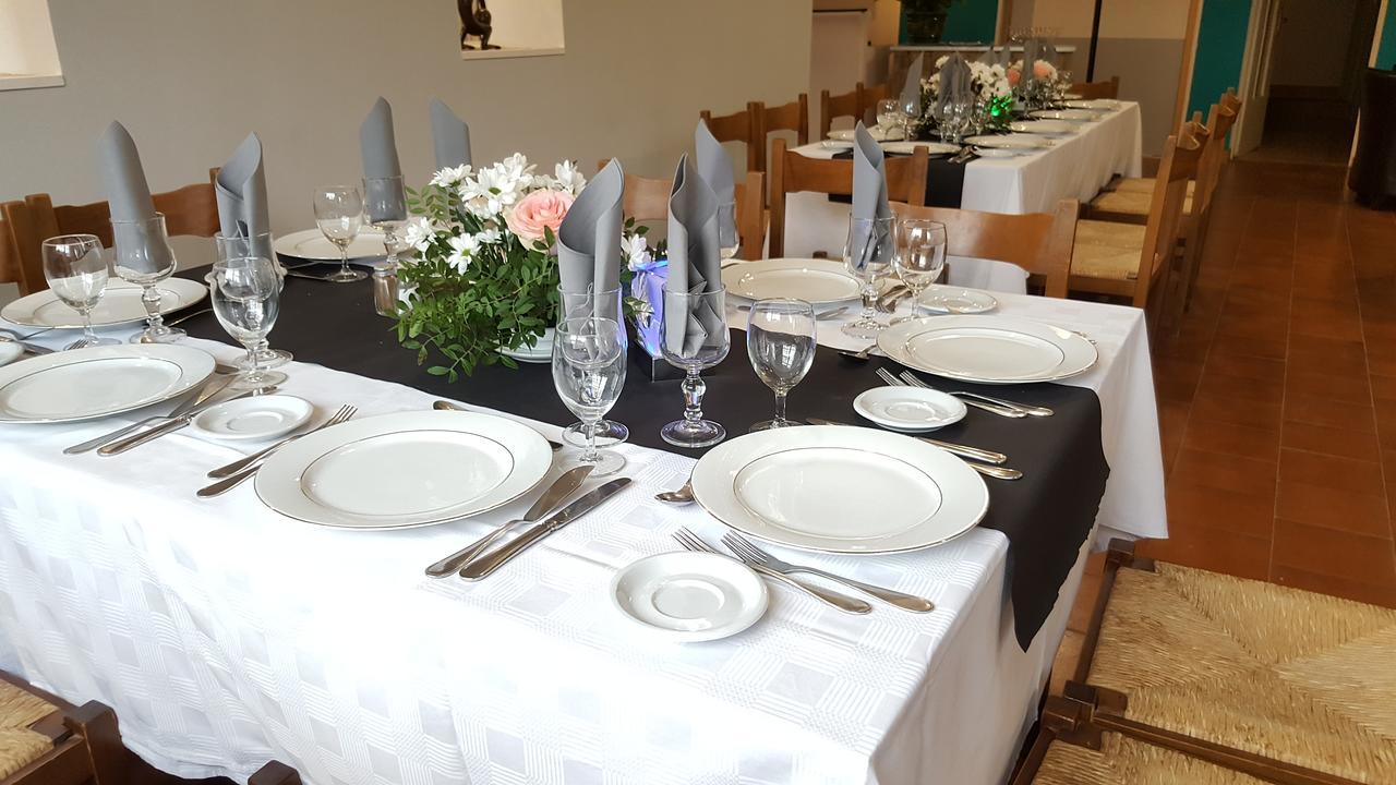 Hotel Restaurant Les 3 Chenes เฟรฌูส ภายนอก รูปภาพ