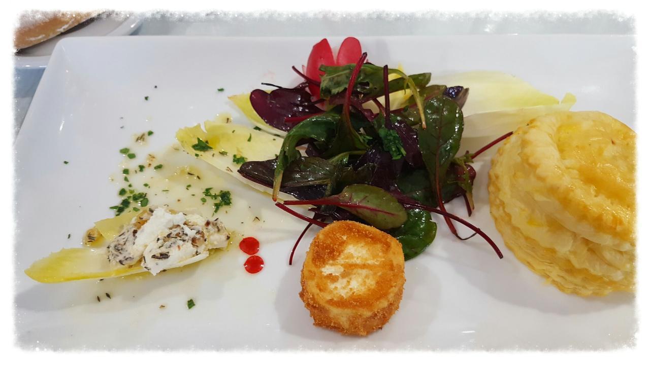Hotel Restaurant Les 3 Chenes เฟรฌูส ภายนอก รูปภาพ