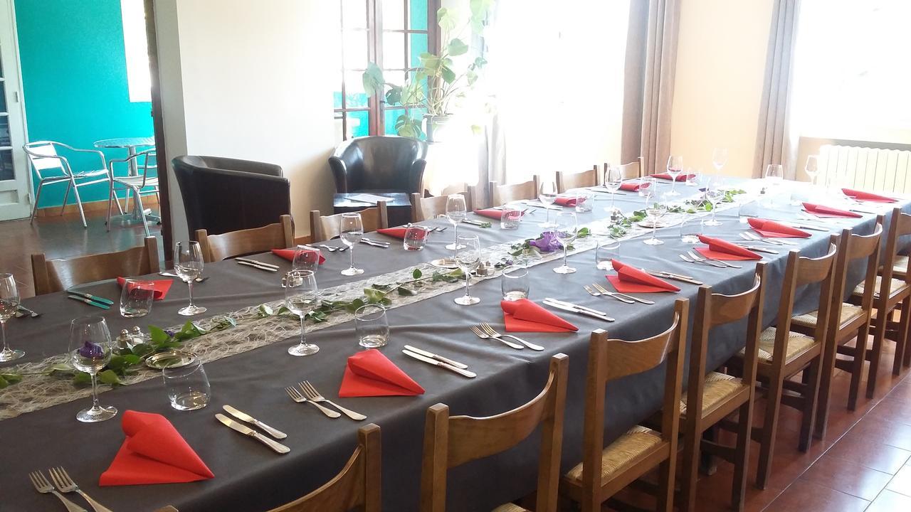 Hotel Restaurant Les 3 Chenes เฟรฌูส ภายนอก รูปภาพ